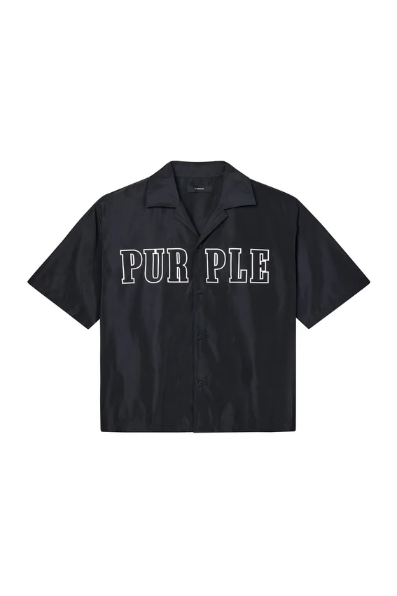 Camisas con contorno del logotipo