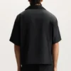 Camisas con contorno del logotipo