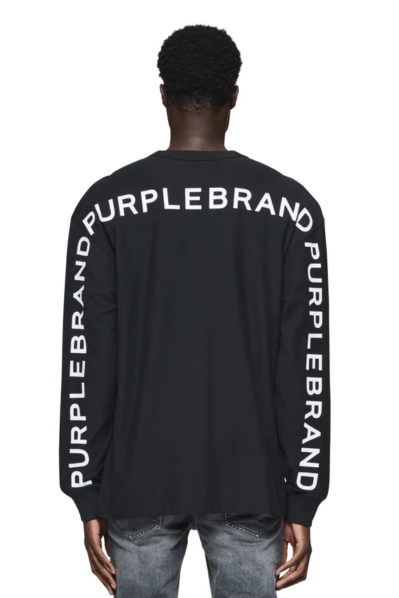Camiseña de manga larga con logotipo repetido