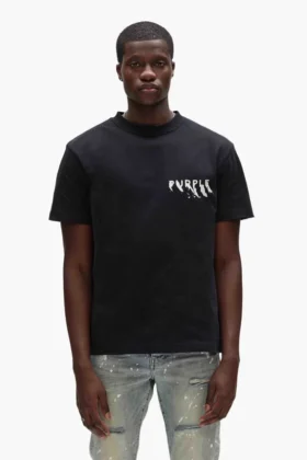 Camiseta con logotipo pintado