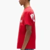 Camiseta con logotipo pintado