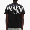 Camiseta con logotipo pintado