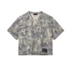 Camiseta de cuero con estampado de camuflaje pintado