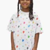 Camiseta infantil con monograma pintado