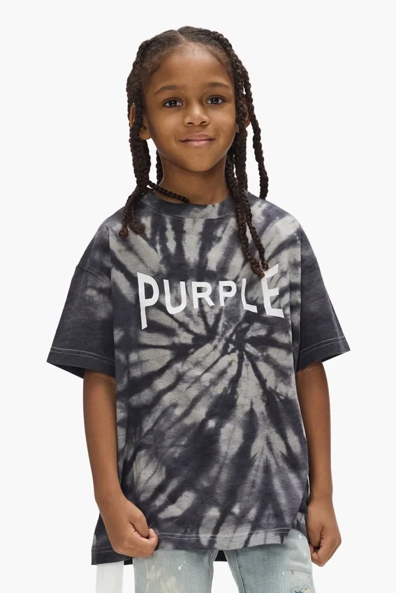 Camiseta infantil con tres logotipos y efecto tie-dye