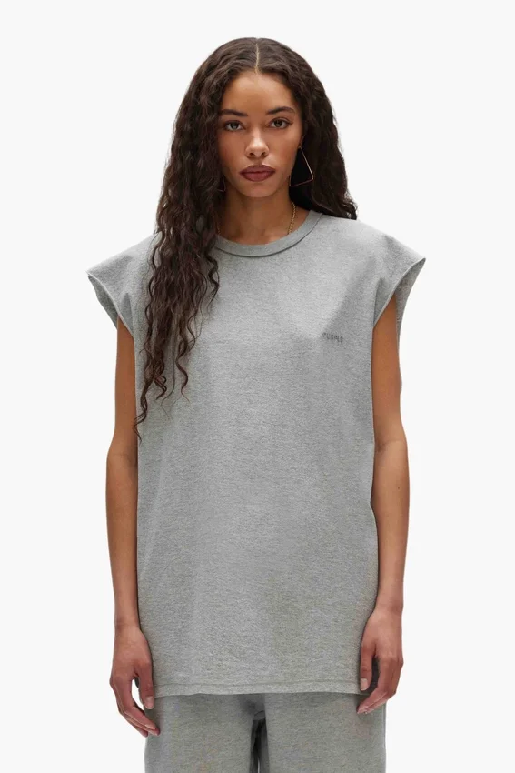 Camiseta sin mangas básica