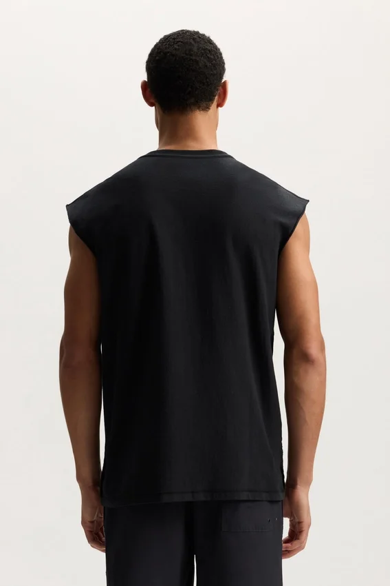 Camiseta sin mangas con cristales desgastados