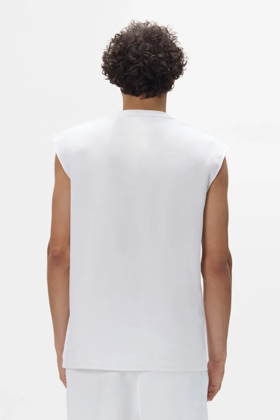 Camiseta sin mangas con letras de lentejuelas
