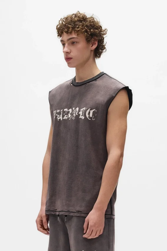 Camiseta sin mangas Worn Gothic