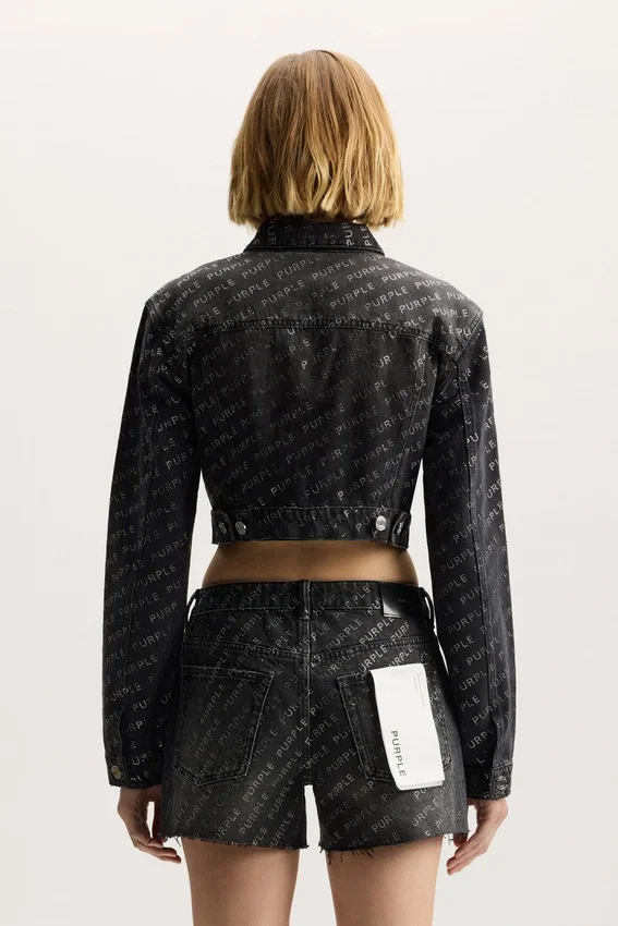 Chaqueta con logotipo brillante