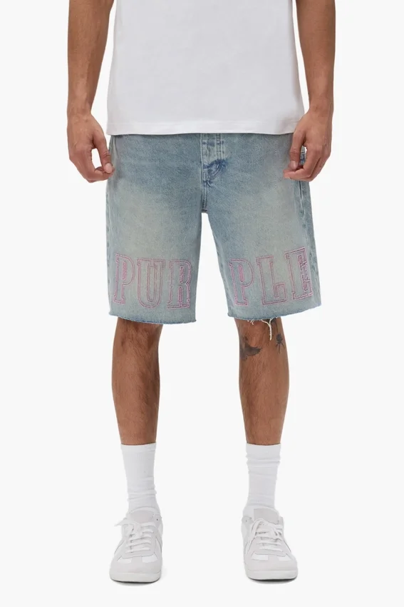 P059 Pantalones cortos con logotipo «Slab Wordmark»