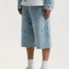 P070 Pantalones cortos con adornos