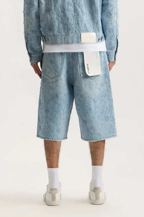 P070 Pantalones cortos con adornos