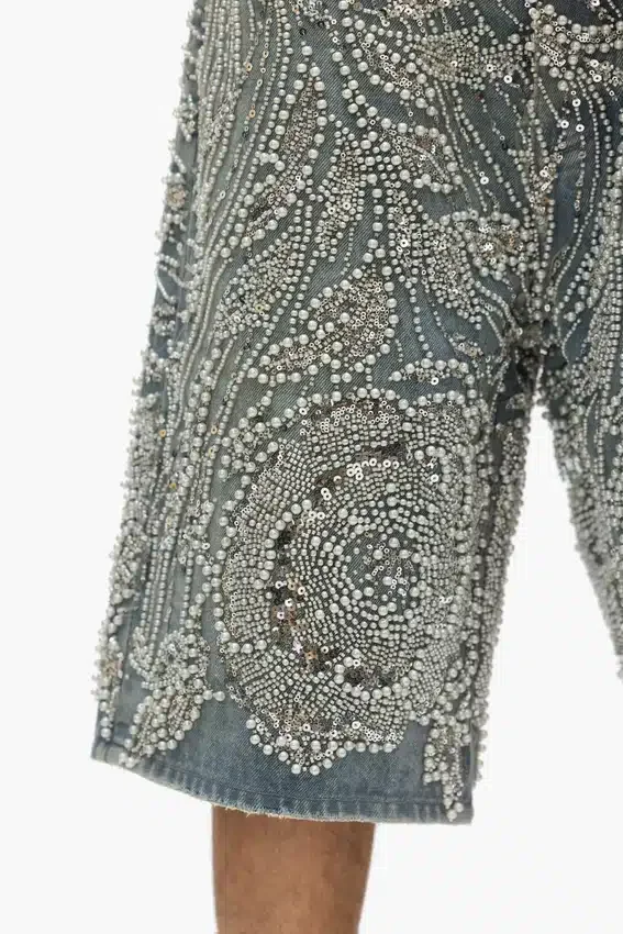 P070 Pantalones cortos con bordados a mano y adornos de cristales