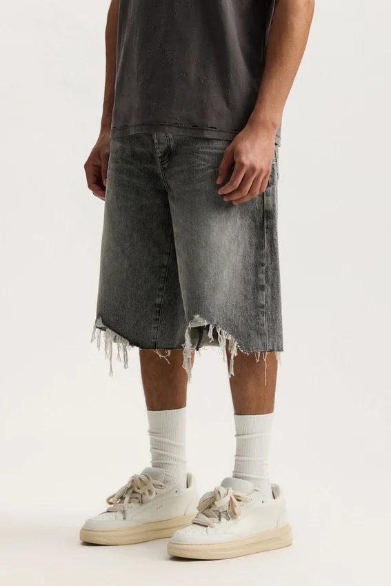 P070 Pantalones cortos desgastados de verano