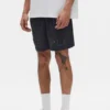 Pantalones cortos con cristales por todas partes