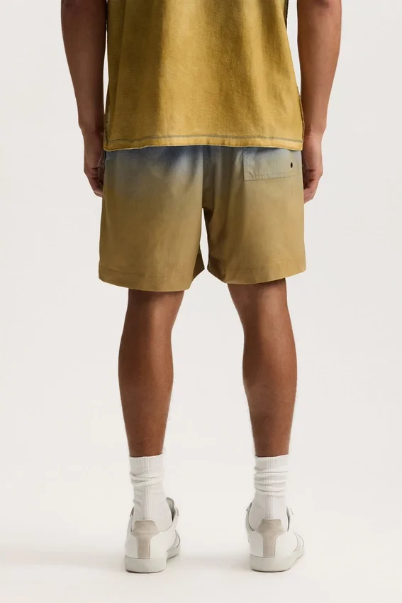 Pantalones cortos con logotipo desvanecido en todo el contorno