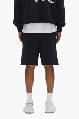 Pantalones cortos con logotipo pintado