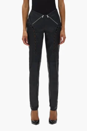 Pantalones de cuero con cremallera en V