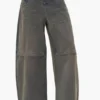 Pantalones holgados con logotipo en relieve