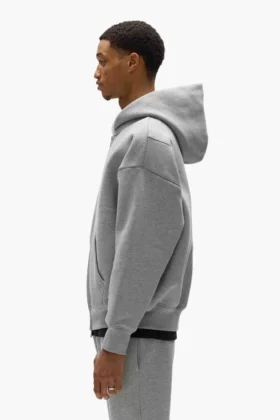 Sudadera con capucha y cremallera básica