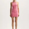 Vestido con corte acanalado y logotipo